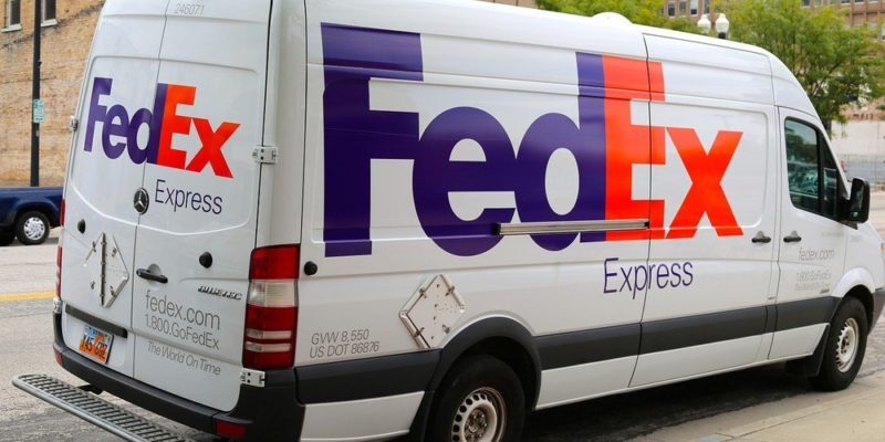 Send pakker med FedEx